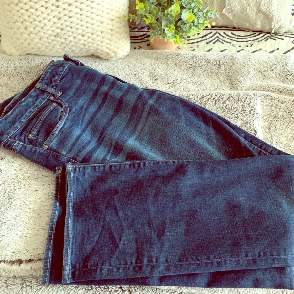 American Eagle Straight Cut Jeans